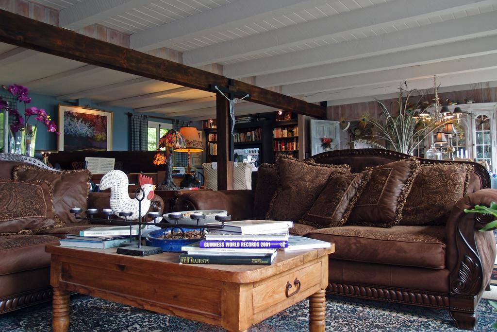 Le Petit Clocher Gite Touristique B & B Saint-Sauveur-des-Monts Exteriör bild