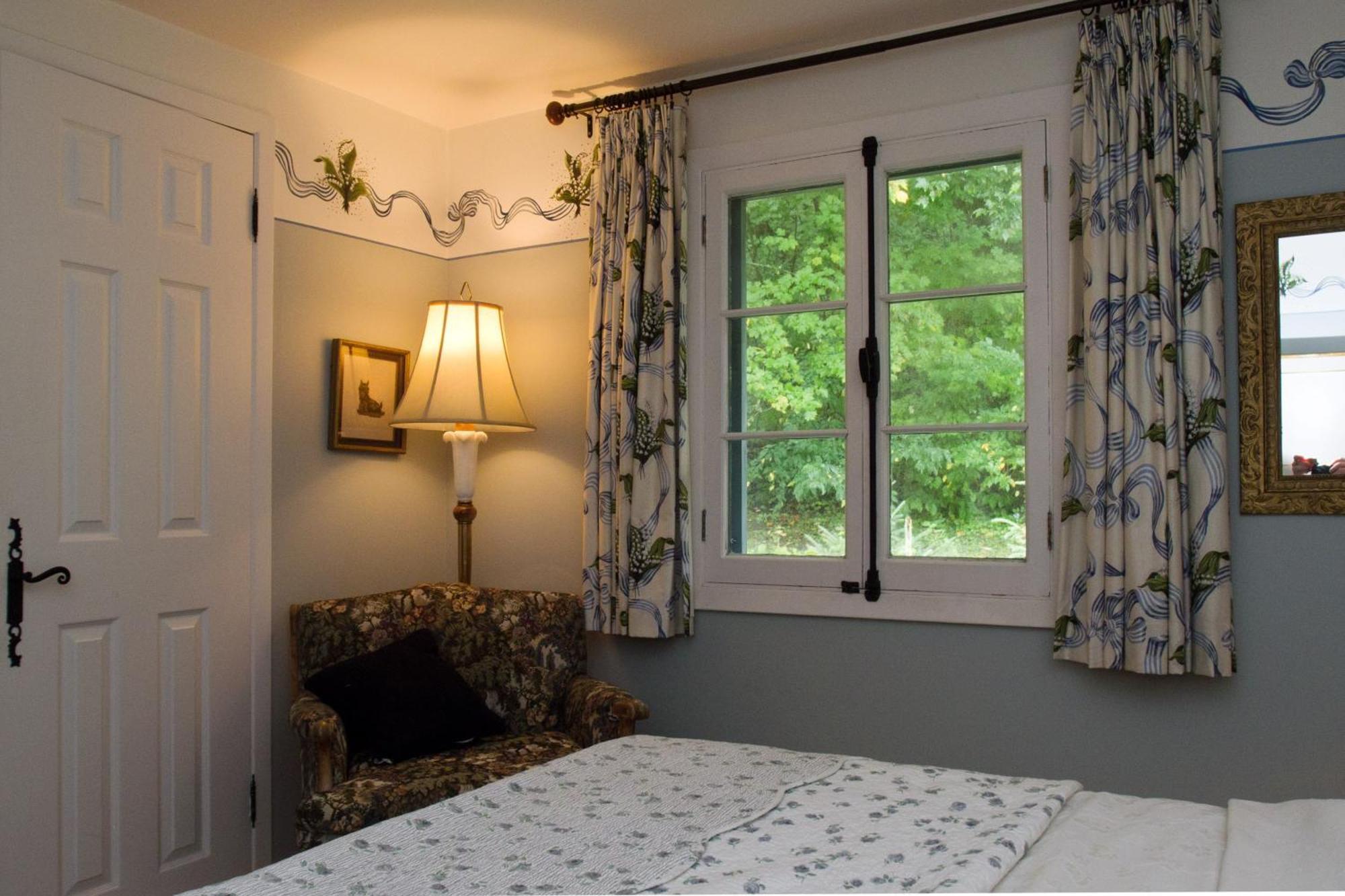 Le Petit Clocher Gite Touristique B & B Saint-Sauveur-des-Monts Rum bild