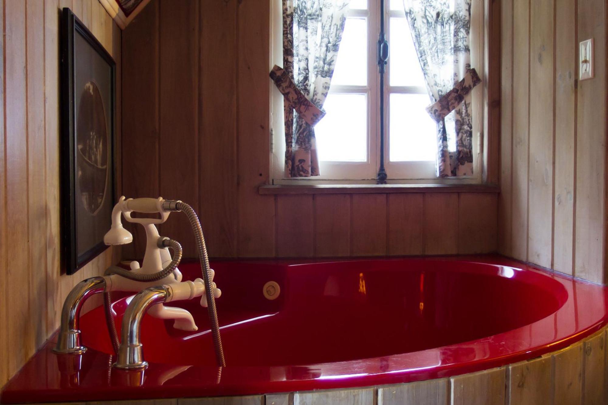 Le Petit Clocher Gite Touristique B & B Saint-Sauveur-des-Monts Rum bild